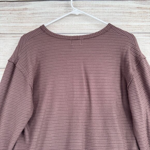 Buckle BKE Super Soft Split Neck‎ Top Women's Size Small Purple/Gray Knit - Picture 4 of 13